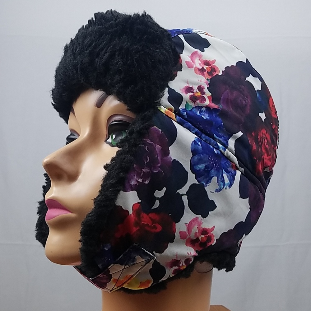 H&M Abstract Flower Girls Warm Winter Hat Cap 4-6